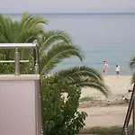 Sea Breeze 2 Apartment *