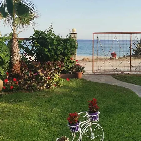 Apartment Sea Breeze 2